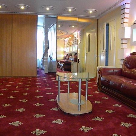 Gloria Mini-Hotel Κισινάου Εξωτερικό φωτογραφία